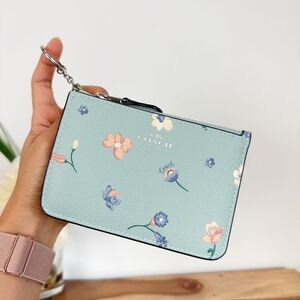 NWT Coach Key Pouch/Coin bag With‎ Mystical Floral Print